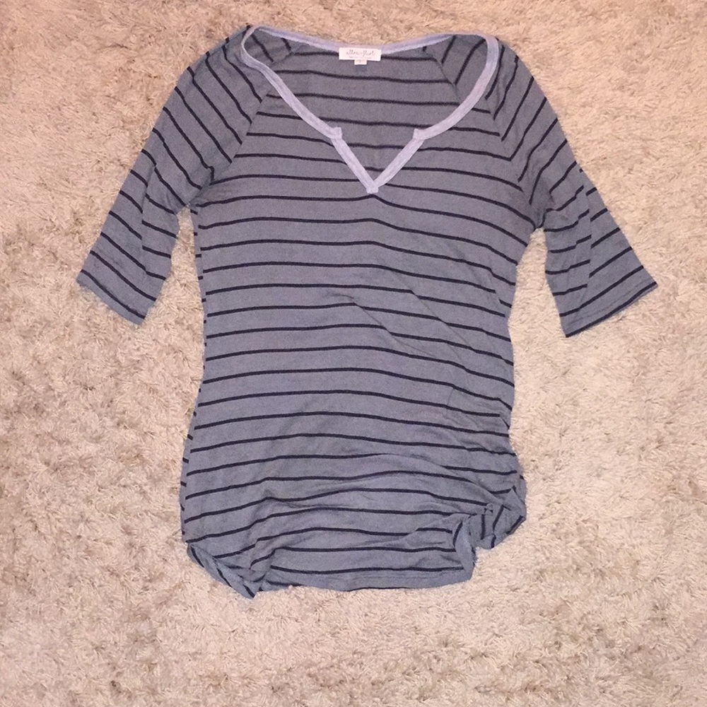 Quarter length shirt.